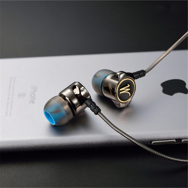 Noise Isolating HD HiFi Gold Plated Headset